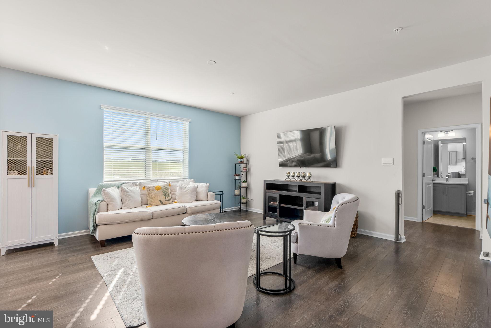 518 CARROLL WALK AVENUE