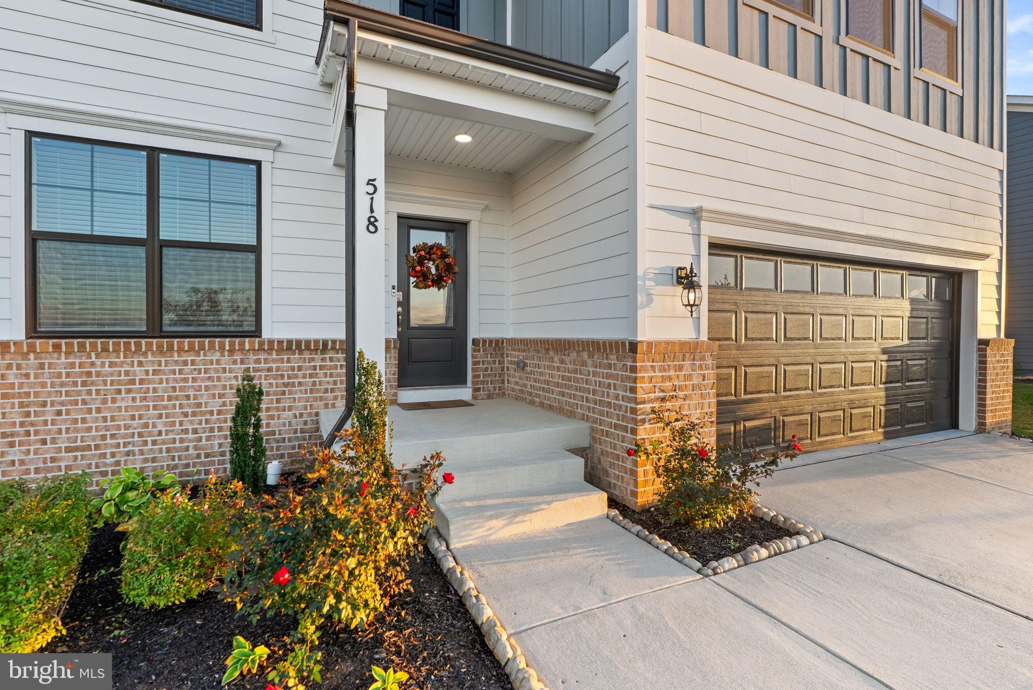 518 CARROLL WALK AVENUE