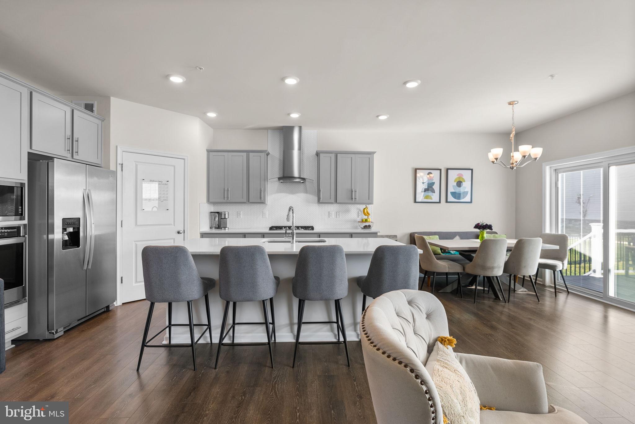 518 CARROLL WALK AVENUE