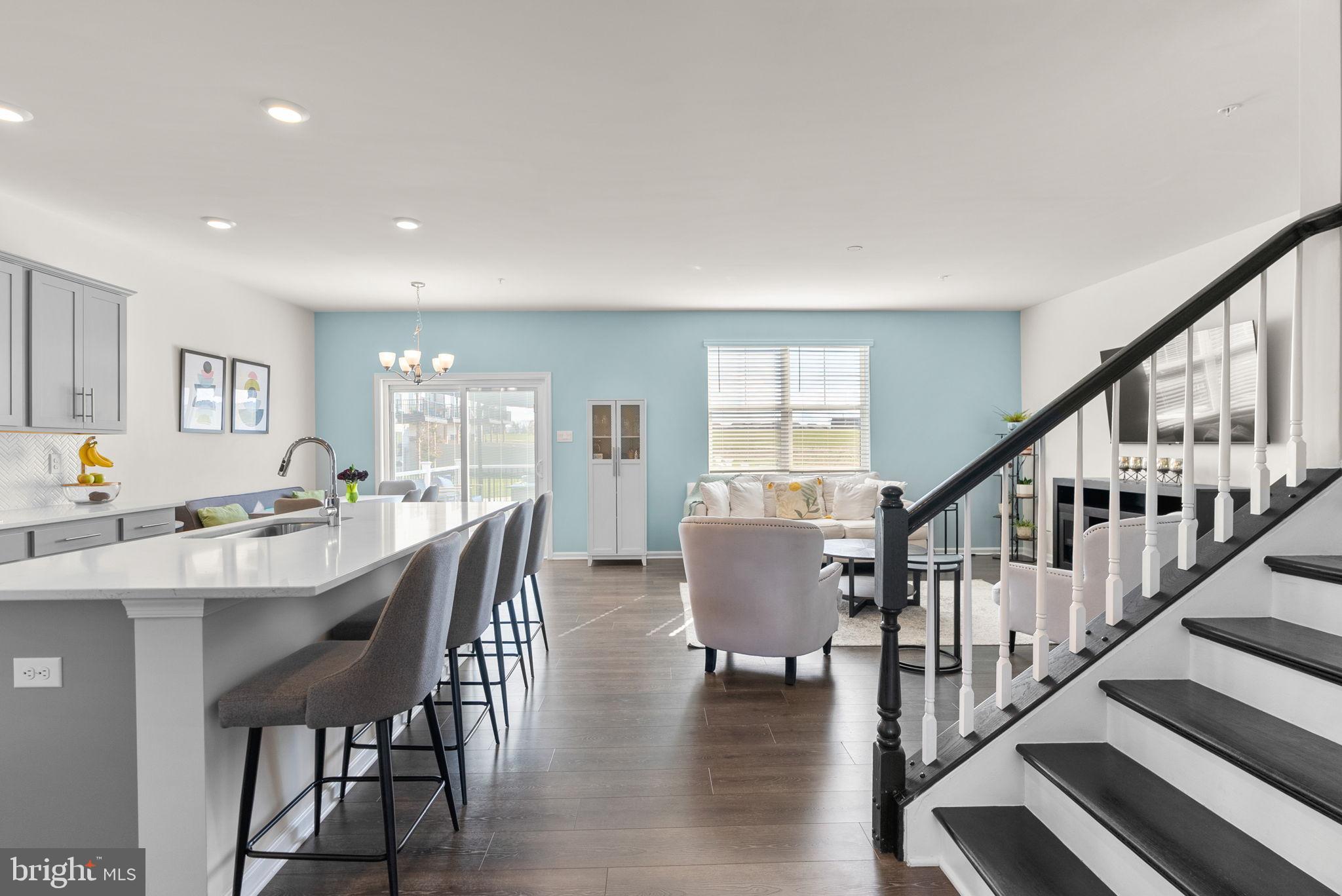 518 CARROLL WALK AVENUE