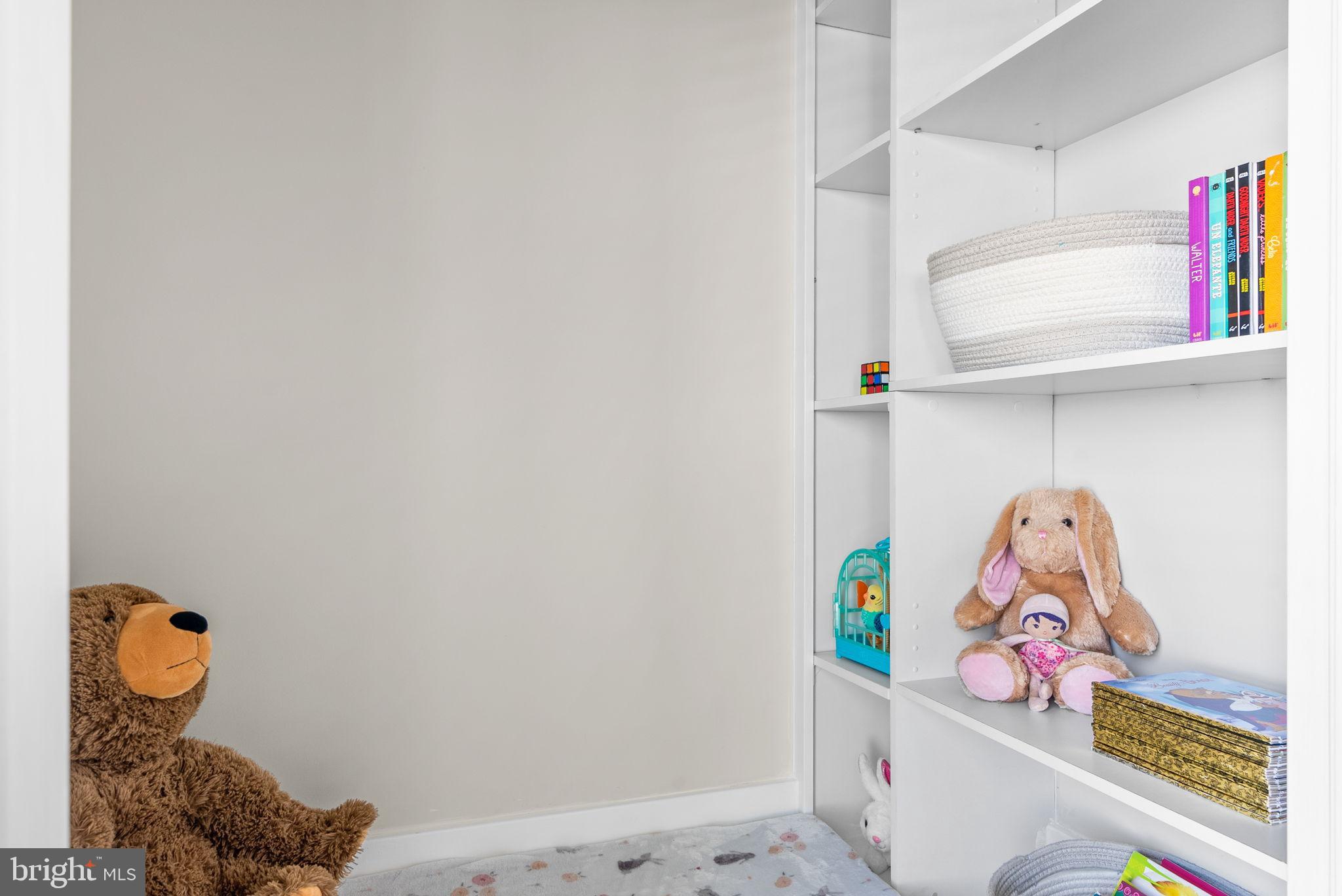 518 CARROLL WALK AVENUE