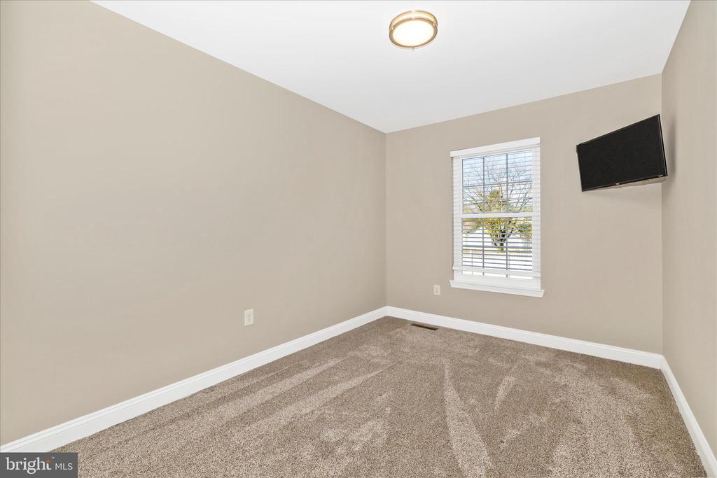 557 LANCASTER PLACE 557