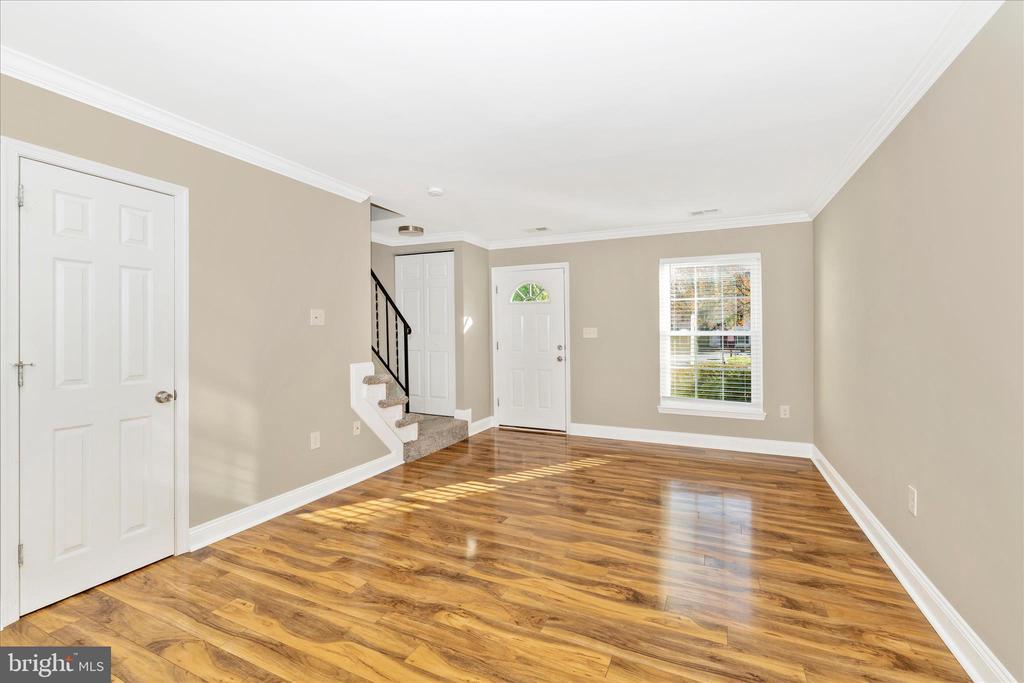 557 LANCASTER PLACE 557