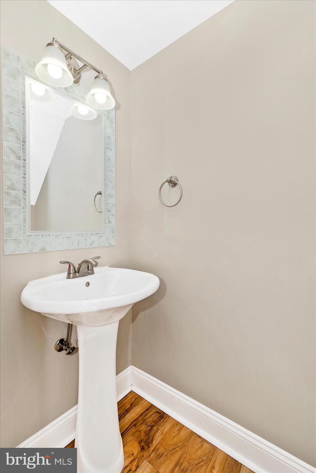 557 LANCASTER PLACE 557