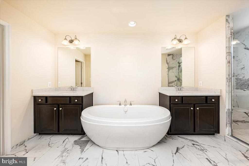 10921 HAVEN PARK CIRCLE