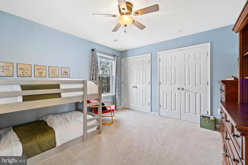 6692 GLEN LANE