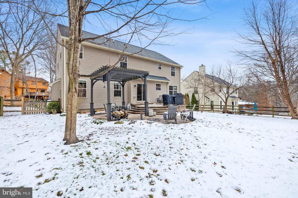 6692 GLEN LANE