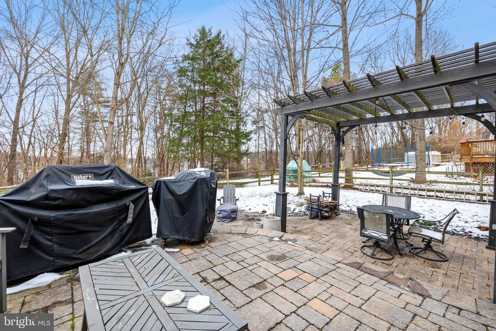 6692 GLEN LANE