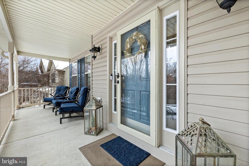6692 GLEN LANE