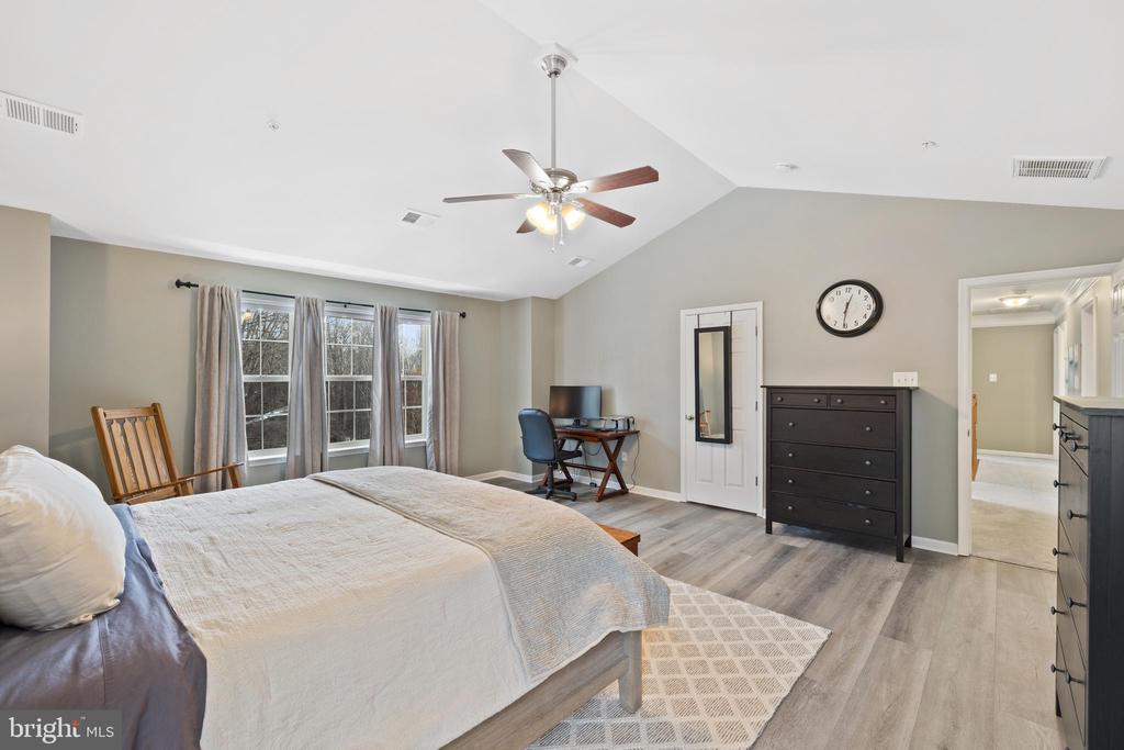 6692 GLEN LANE