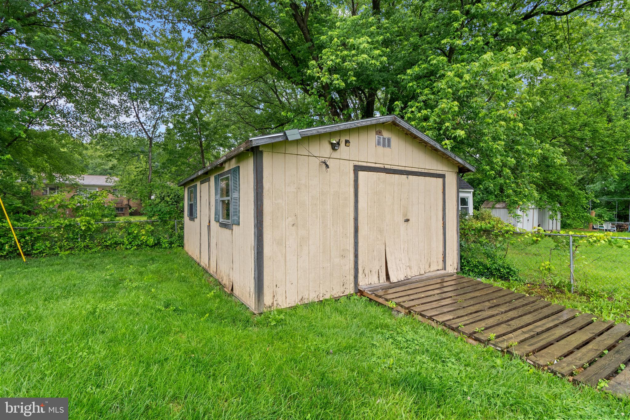 810 KNOXVILLE ROAD