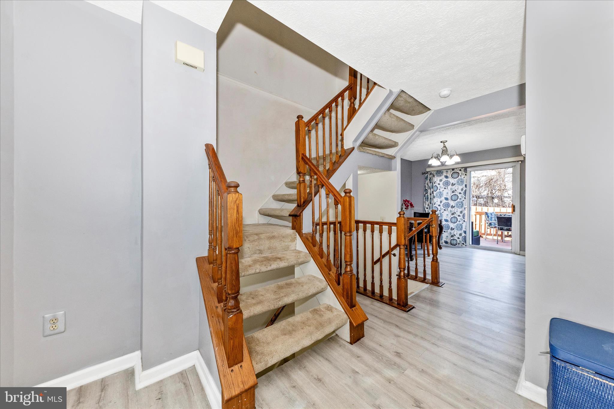 6214 HASTINGS COURT