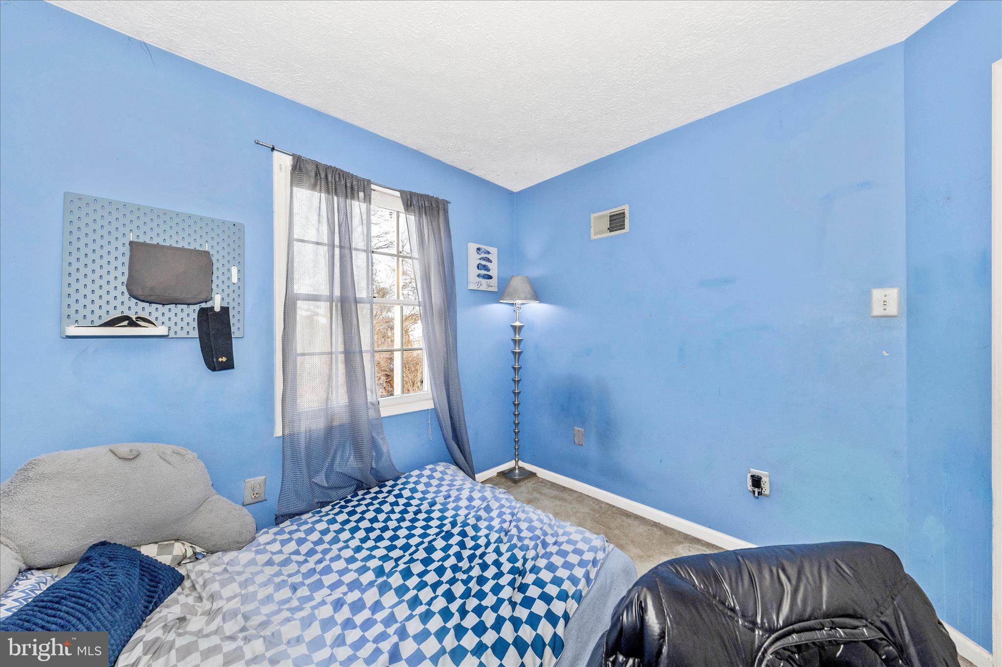 6214 HASTINGS COURT
