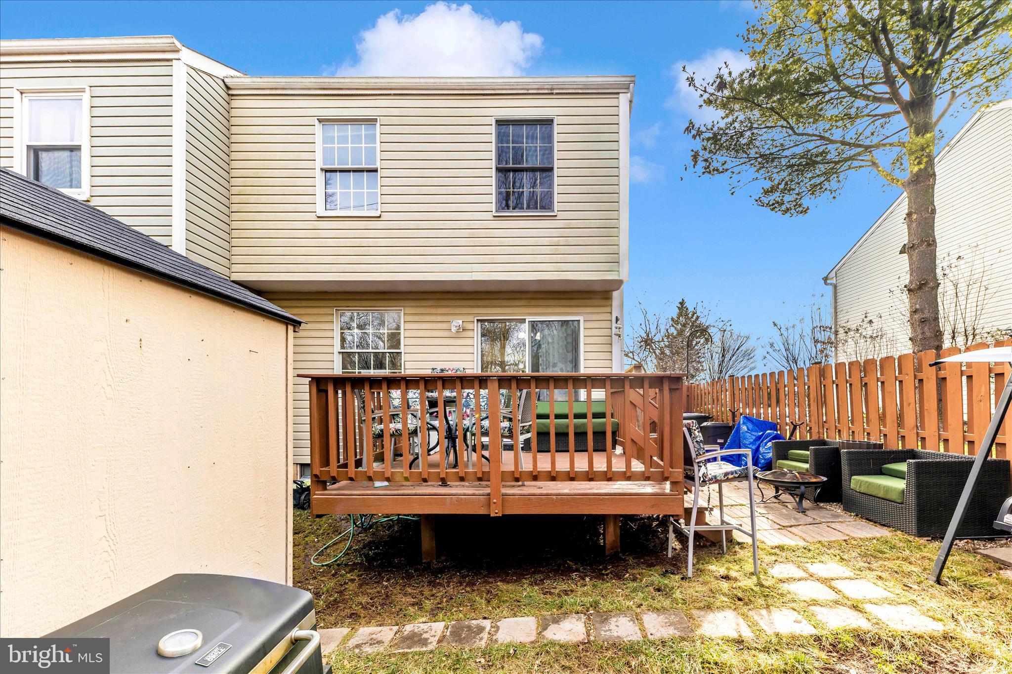 6214 HASTINGS COURT
