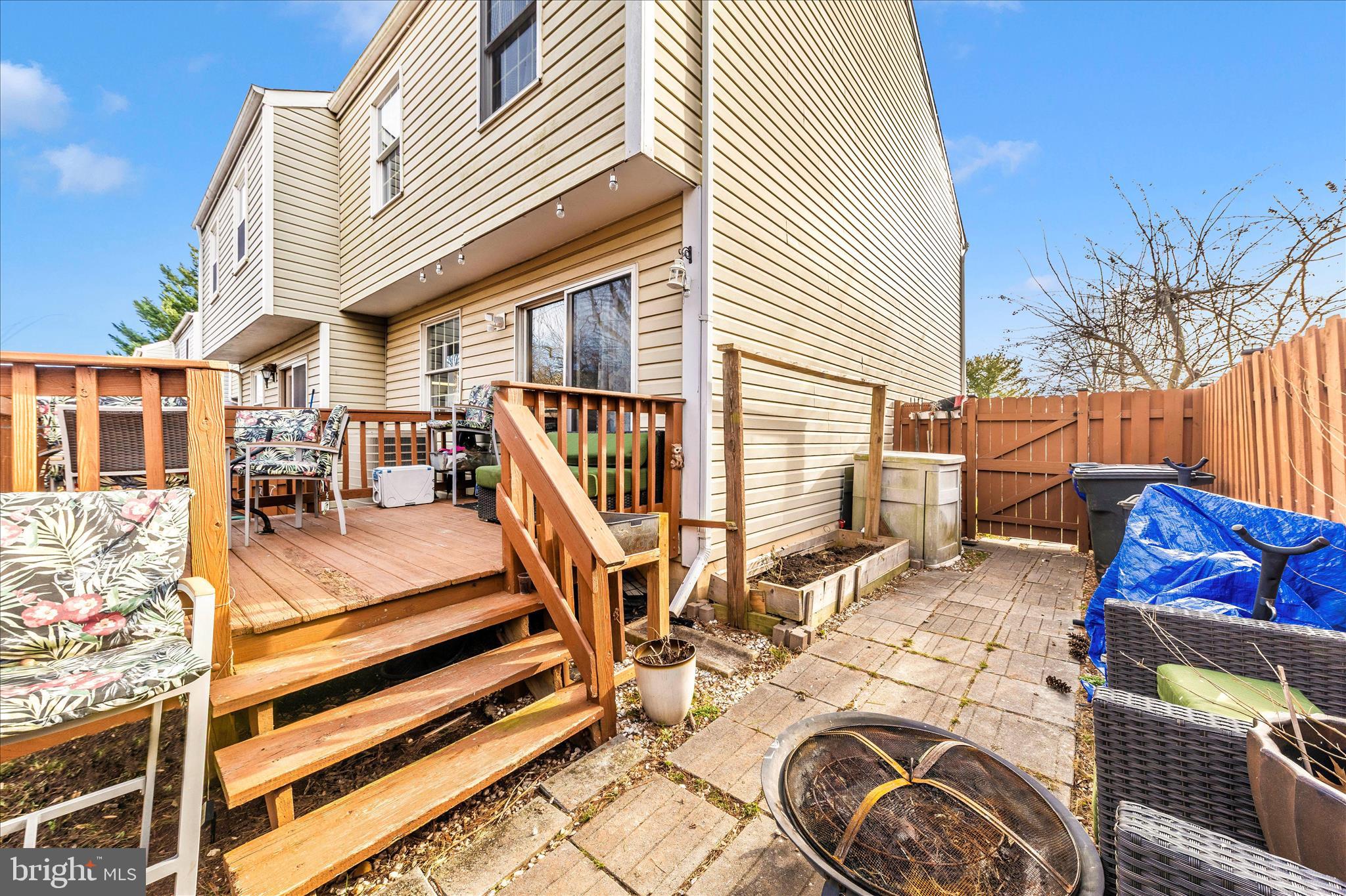 6214 HASTINGS COURT