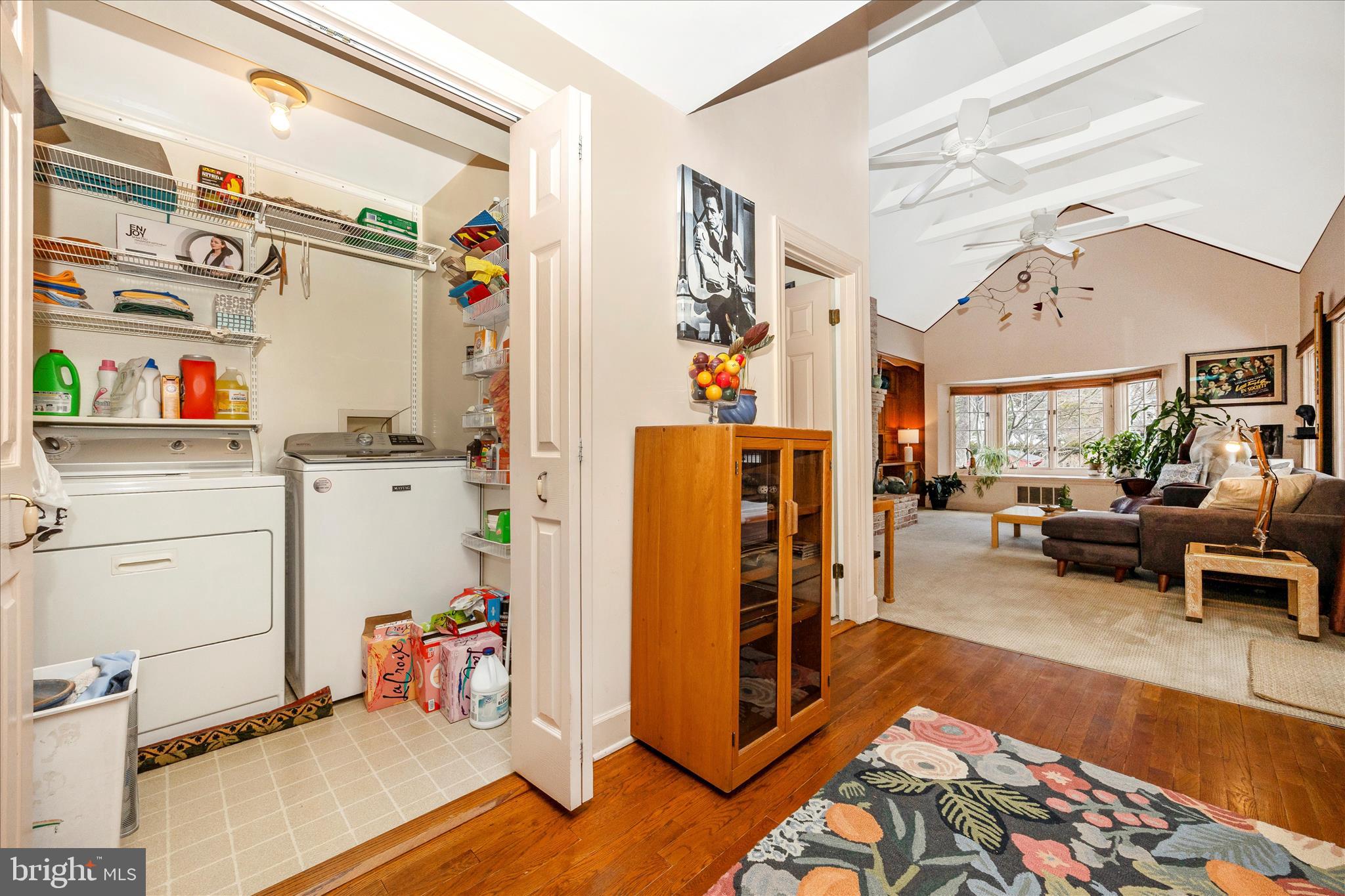 328 LINDBERGH AVENUE