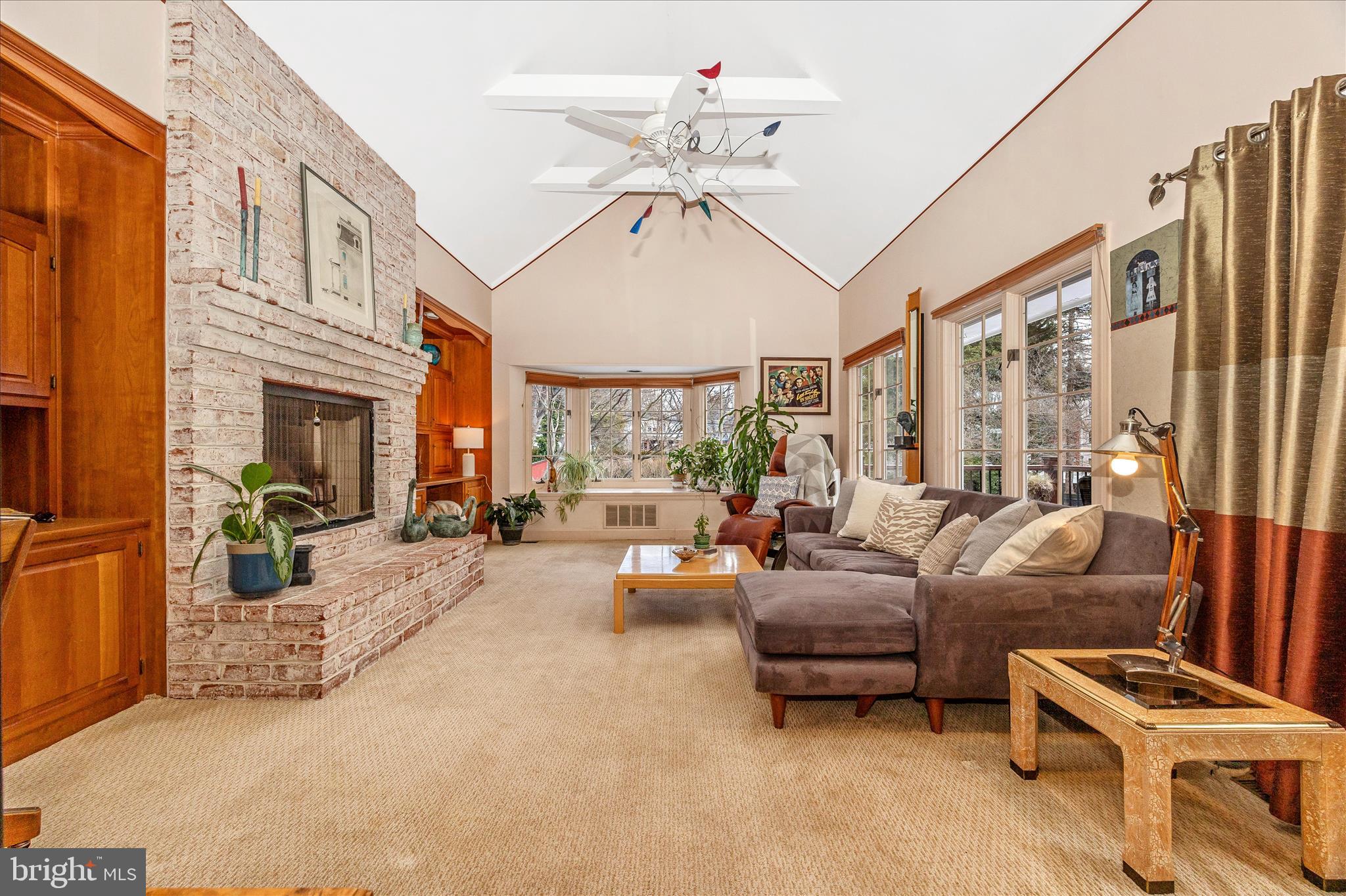 328 LINDBERGH AVENUE