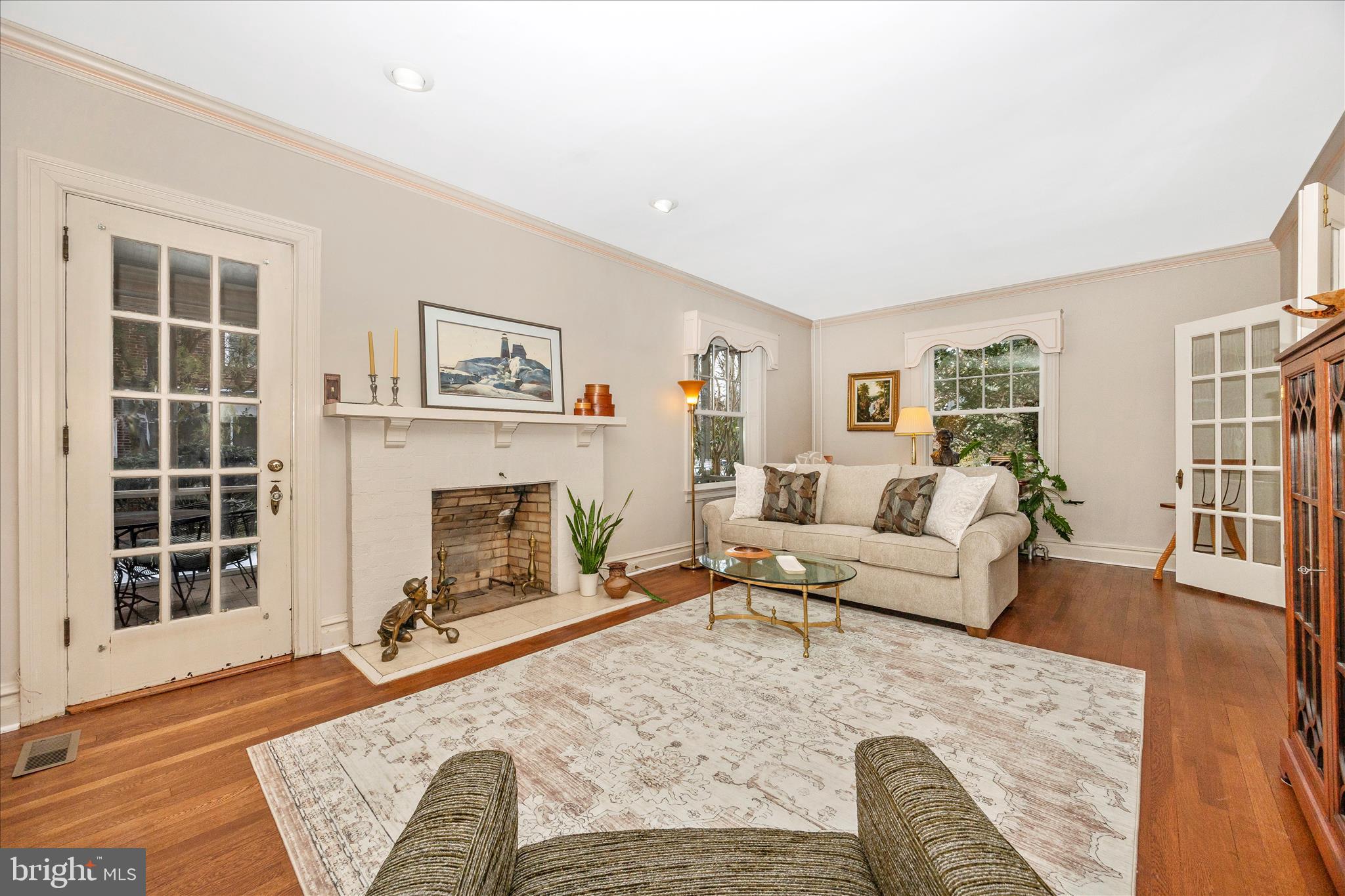 328 LINDBERGH AVENUE