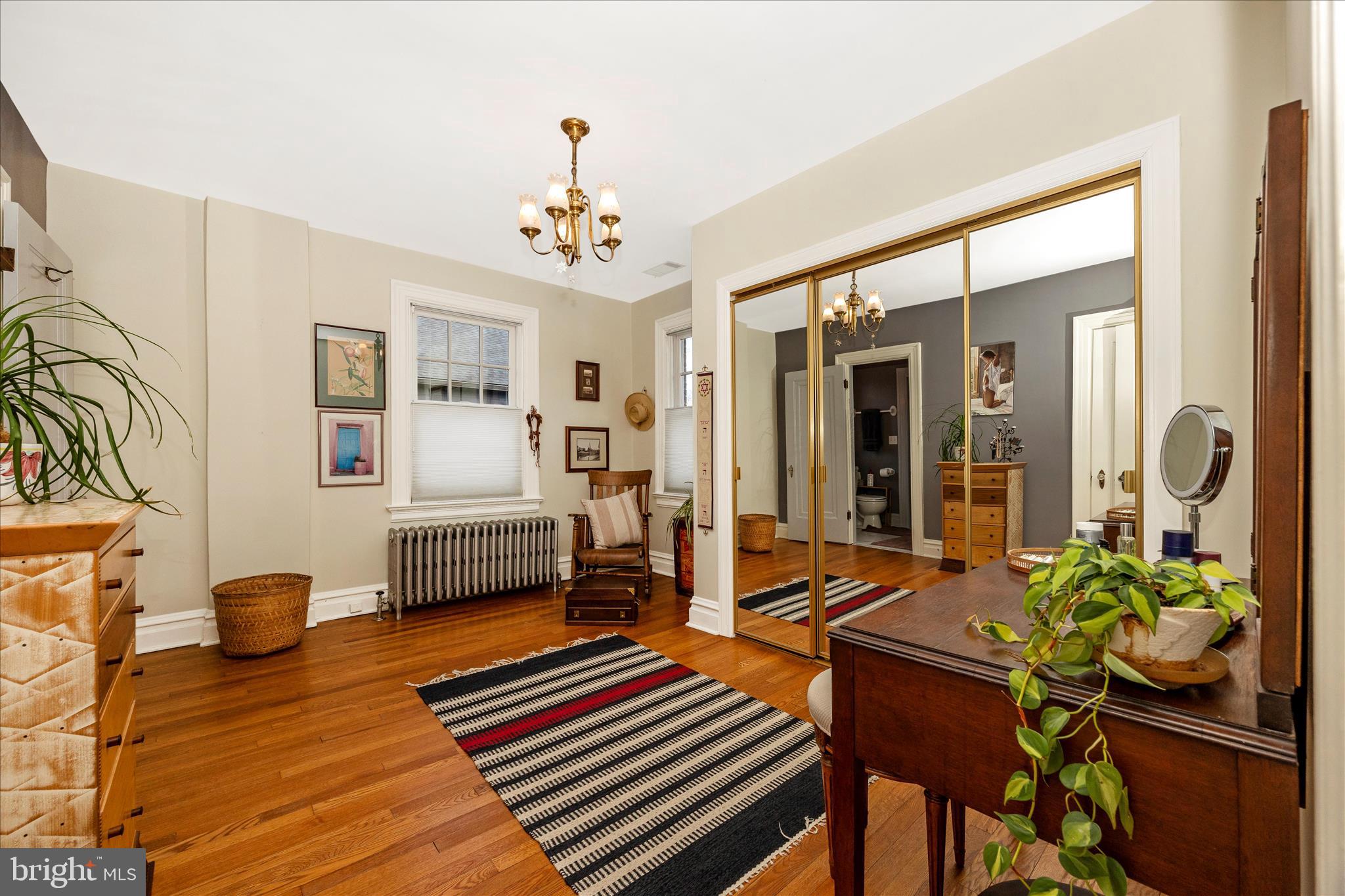 328 LINDBERGH AVENUE