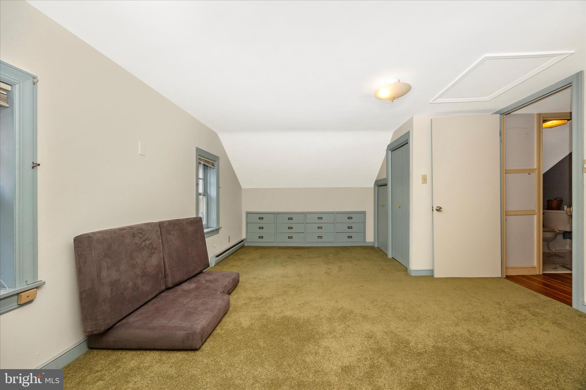 328 LINDBERGH AVENUE