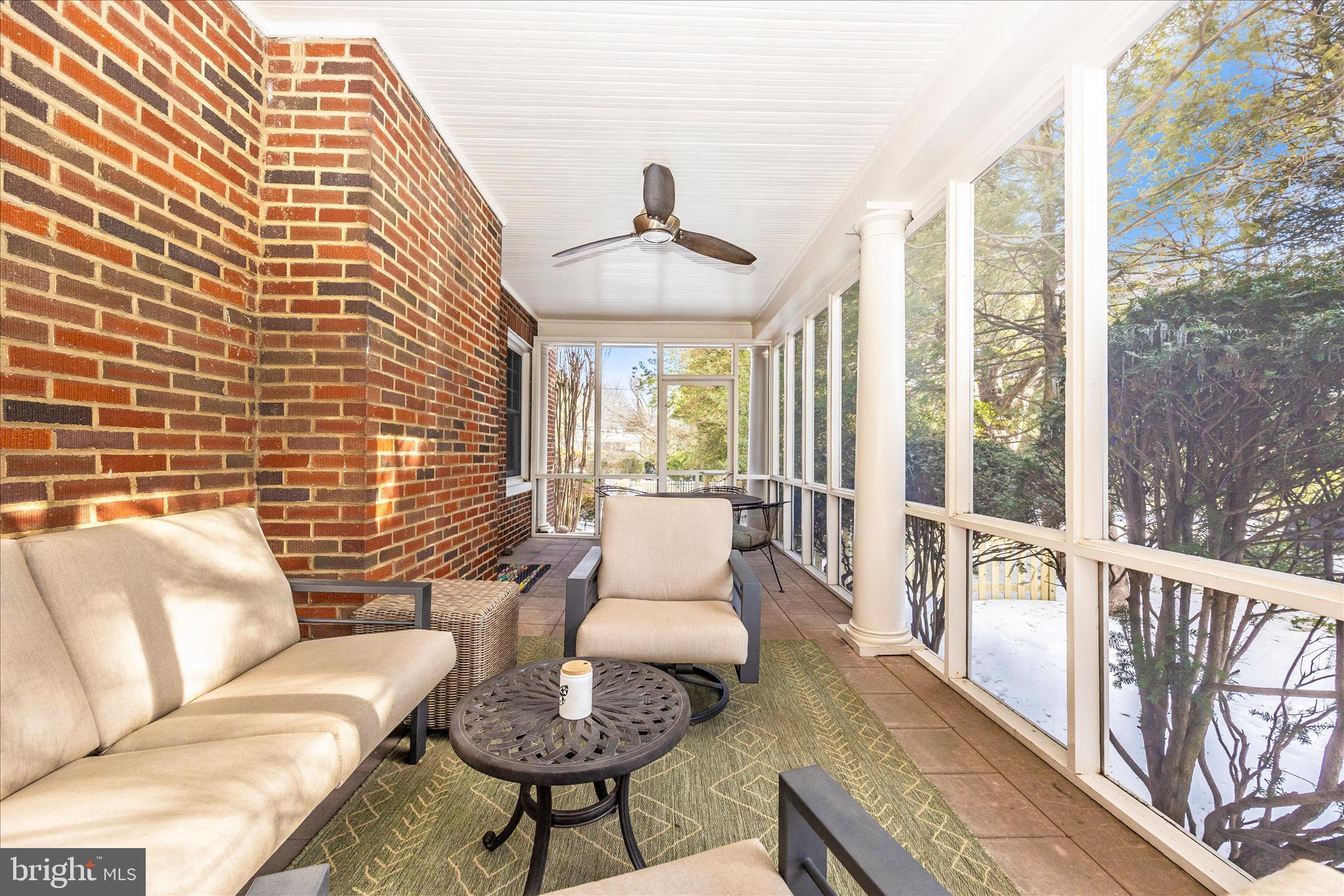 328 LINDBERGH AVENUE