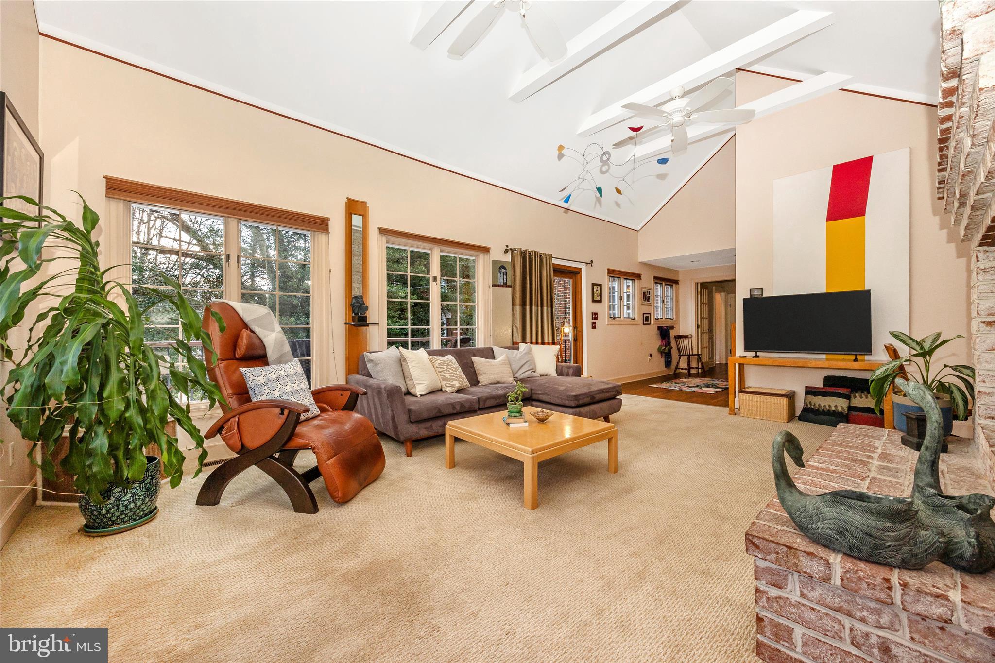 328 LINDBERGH AVENUE