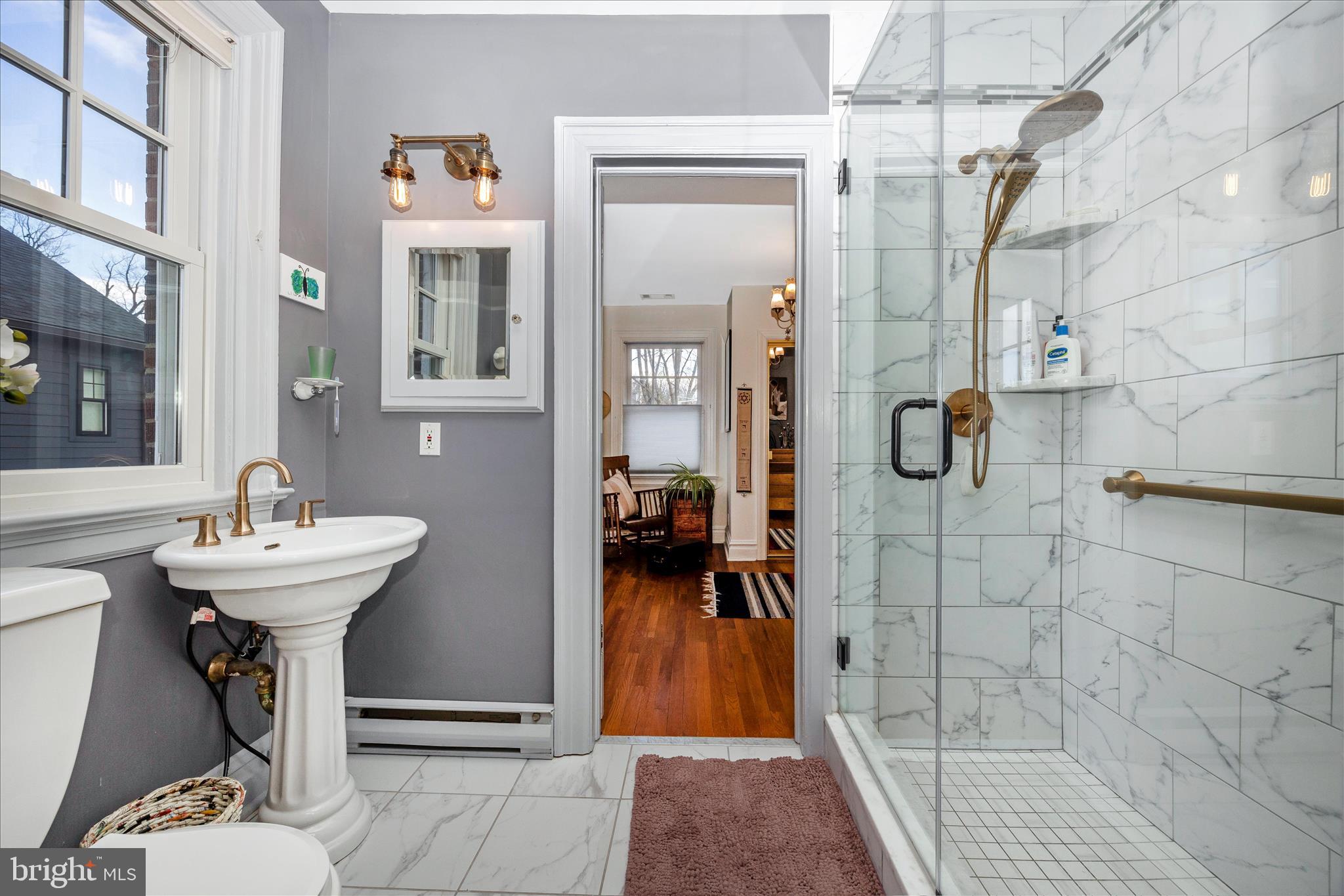 328 LINDBERGH AVENUE