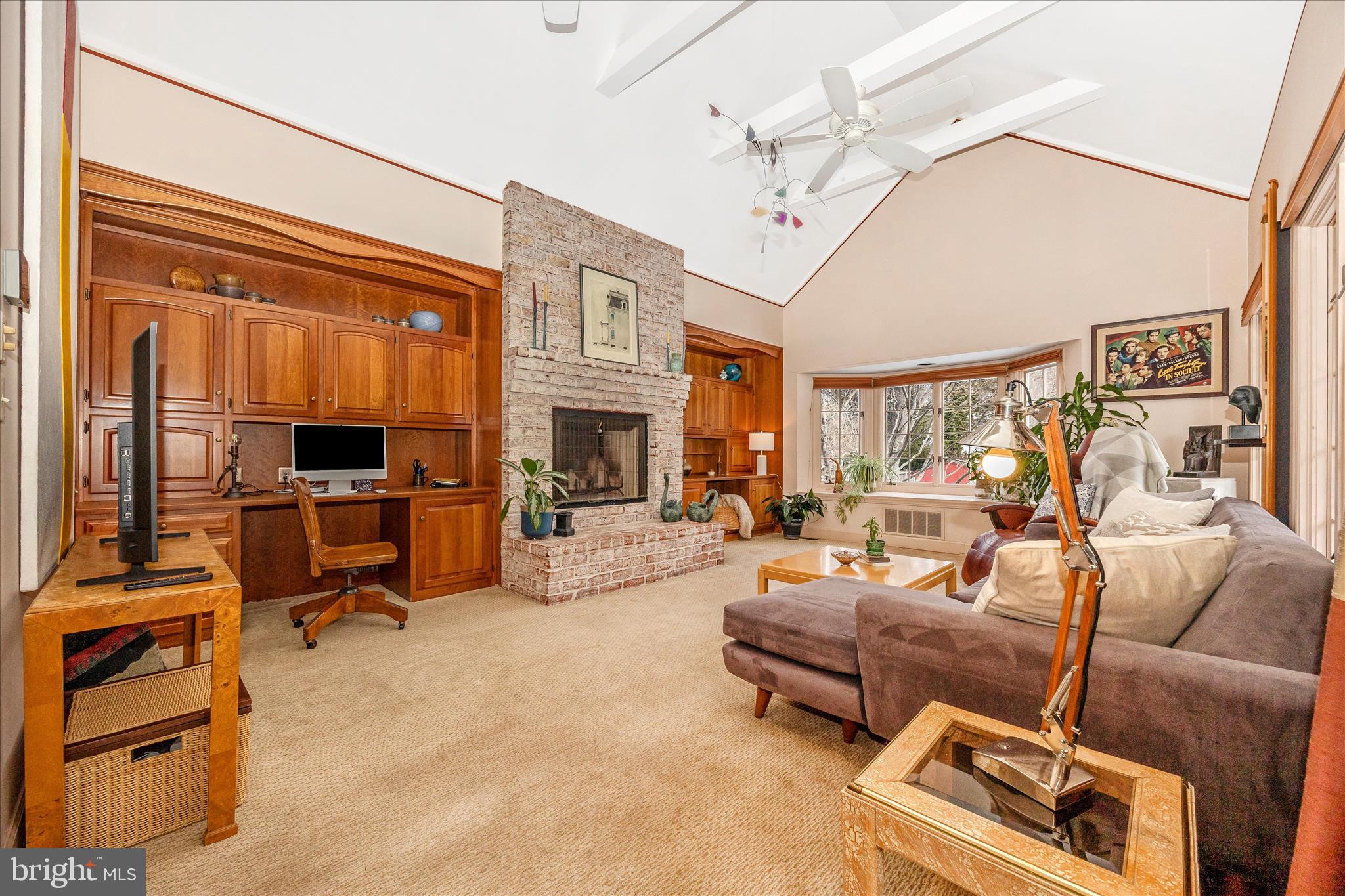 328 LINDBERGH AVENUE