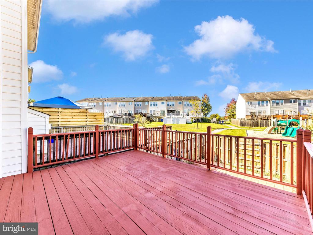 5810 WHITEROSE WAY