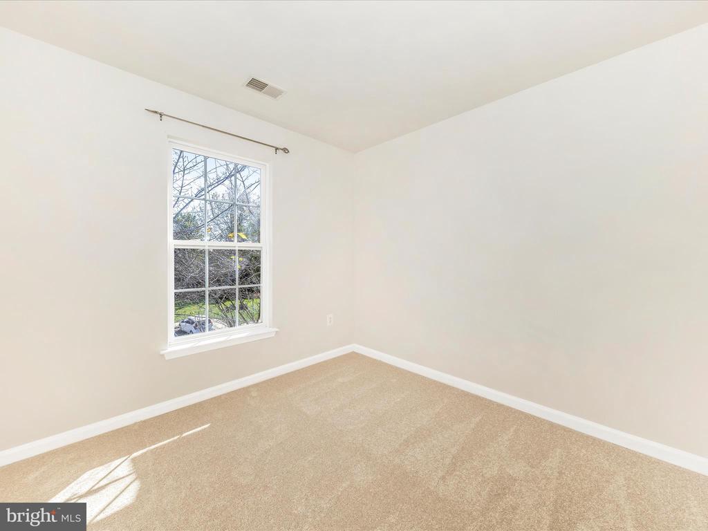 5810 WHITEROSE WAY
