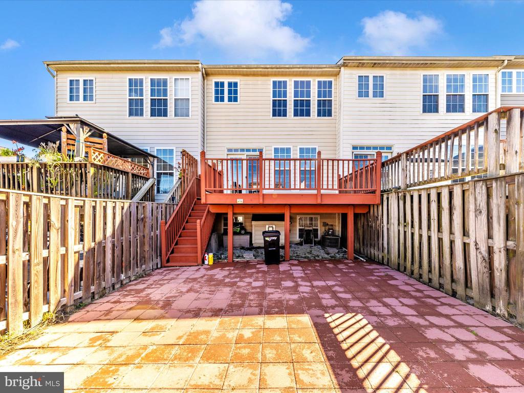 5810 WHITEROSE WAY
