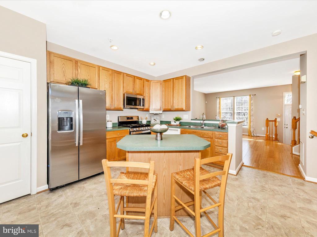 5810 WHITEROSE WAY