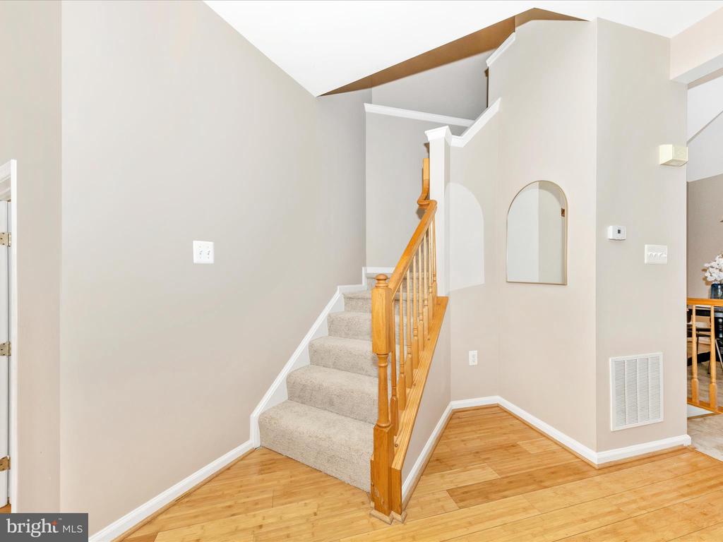 5810 WHITEROSE WAY