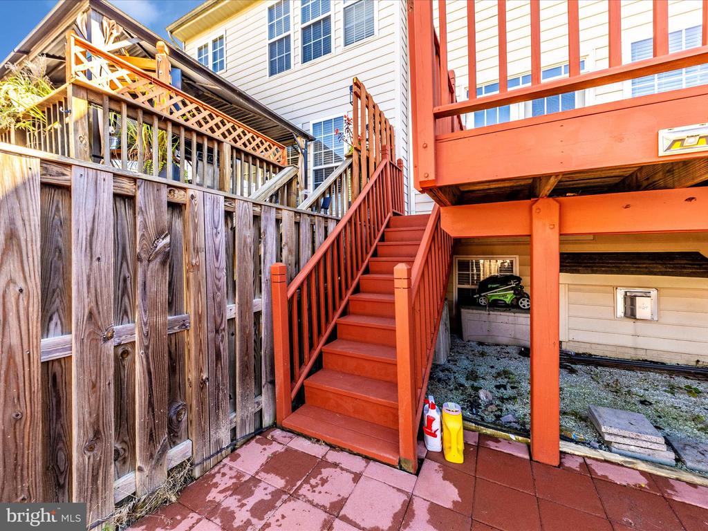 5810 WHITEROSE WAY