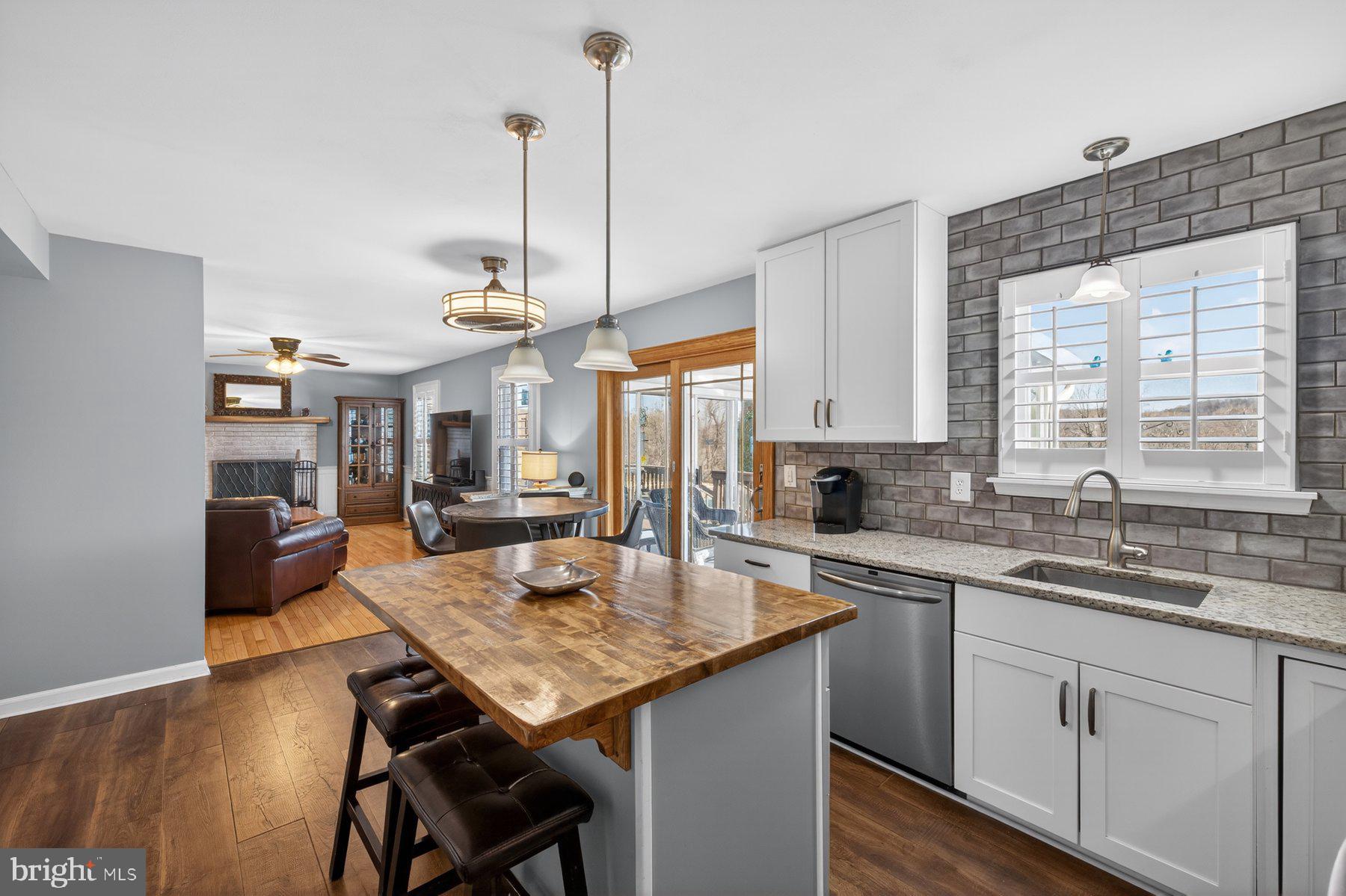 3329 YORKSHIRE COURT