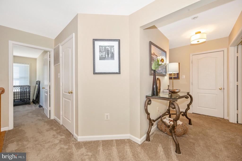 2575 BEAR DEN ROAD