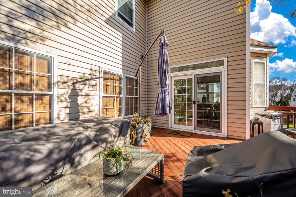 2575 BEAR DEN ROAD