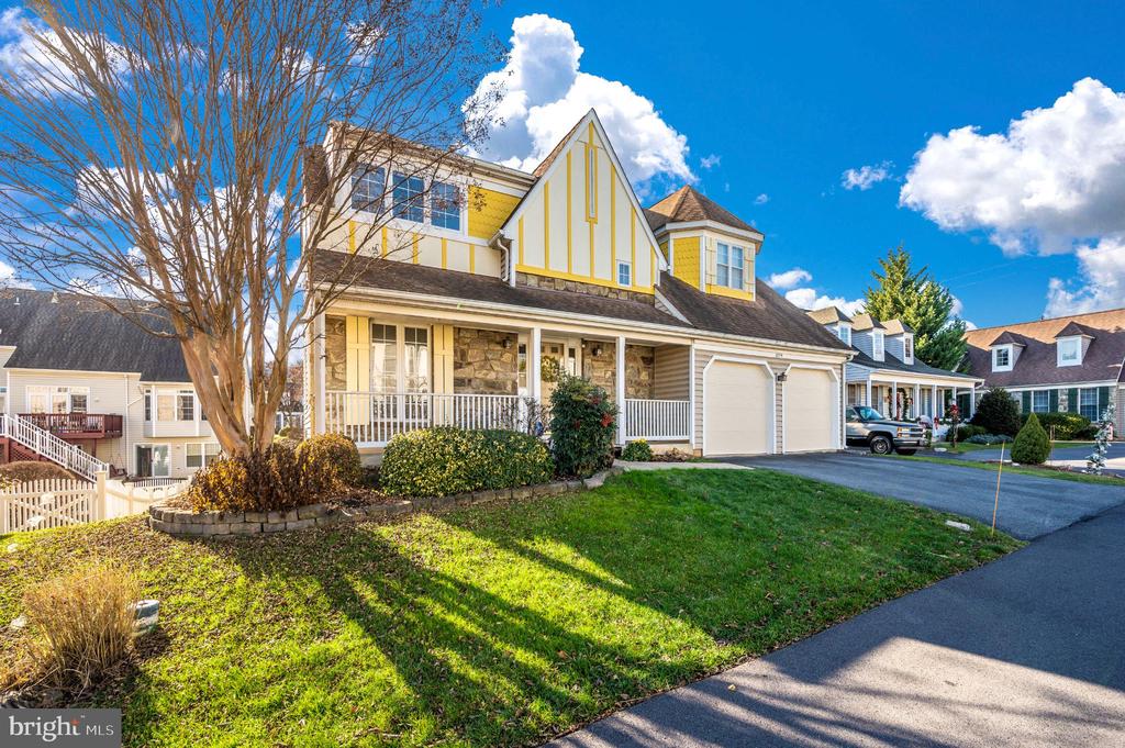 2575 BEAR DEN ROAD