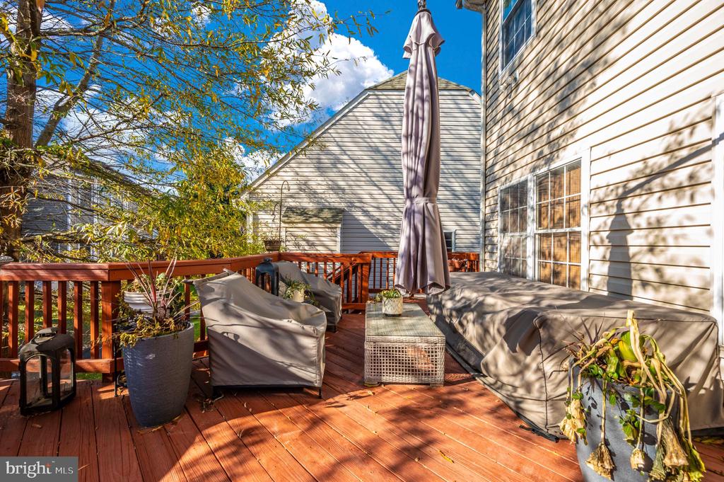 2575 BEAR DEN ROAD