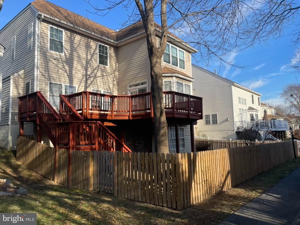 2575 BEAR DEN ROAD