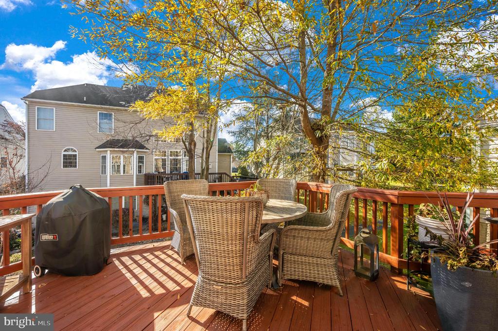 2575 BEAR DEN ROAD