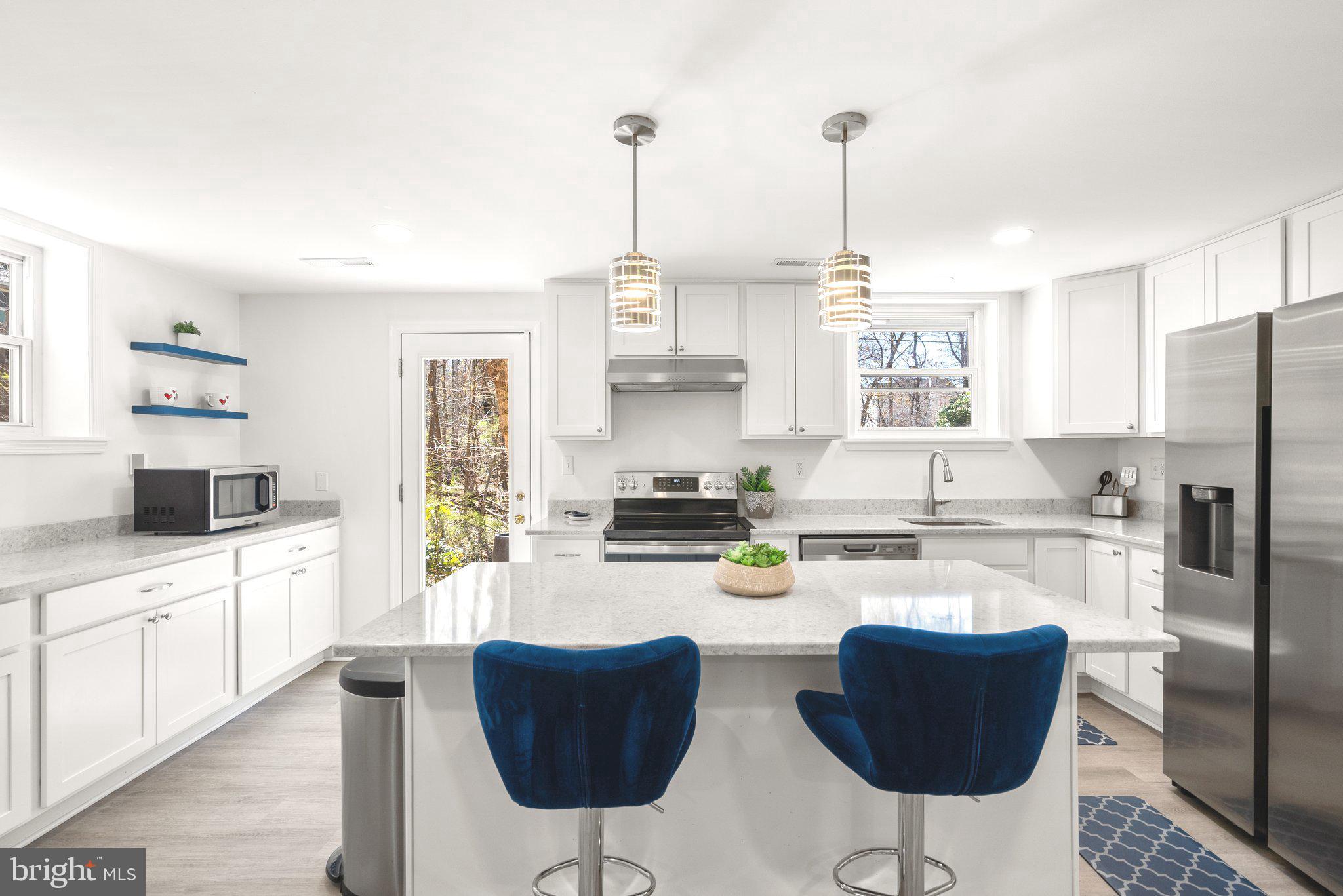 8607 PINECLIFF DRIVE