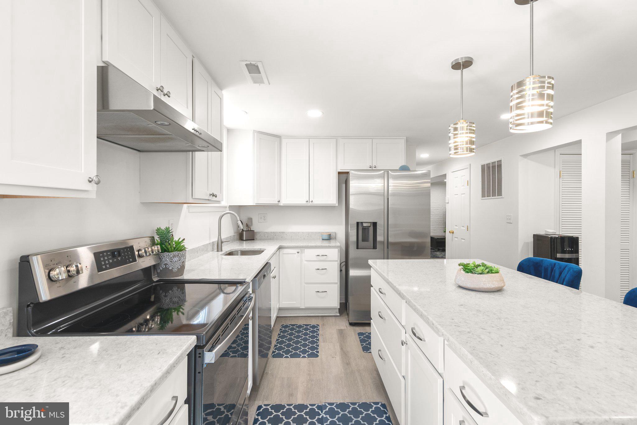 8607 PINECLIFF DRIVE