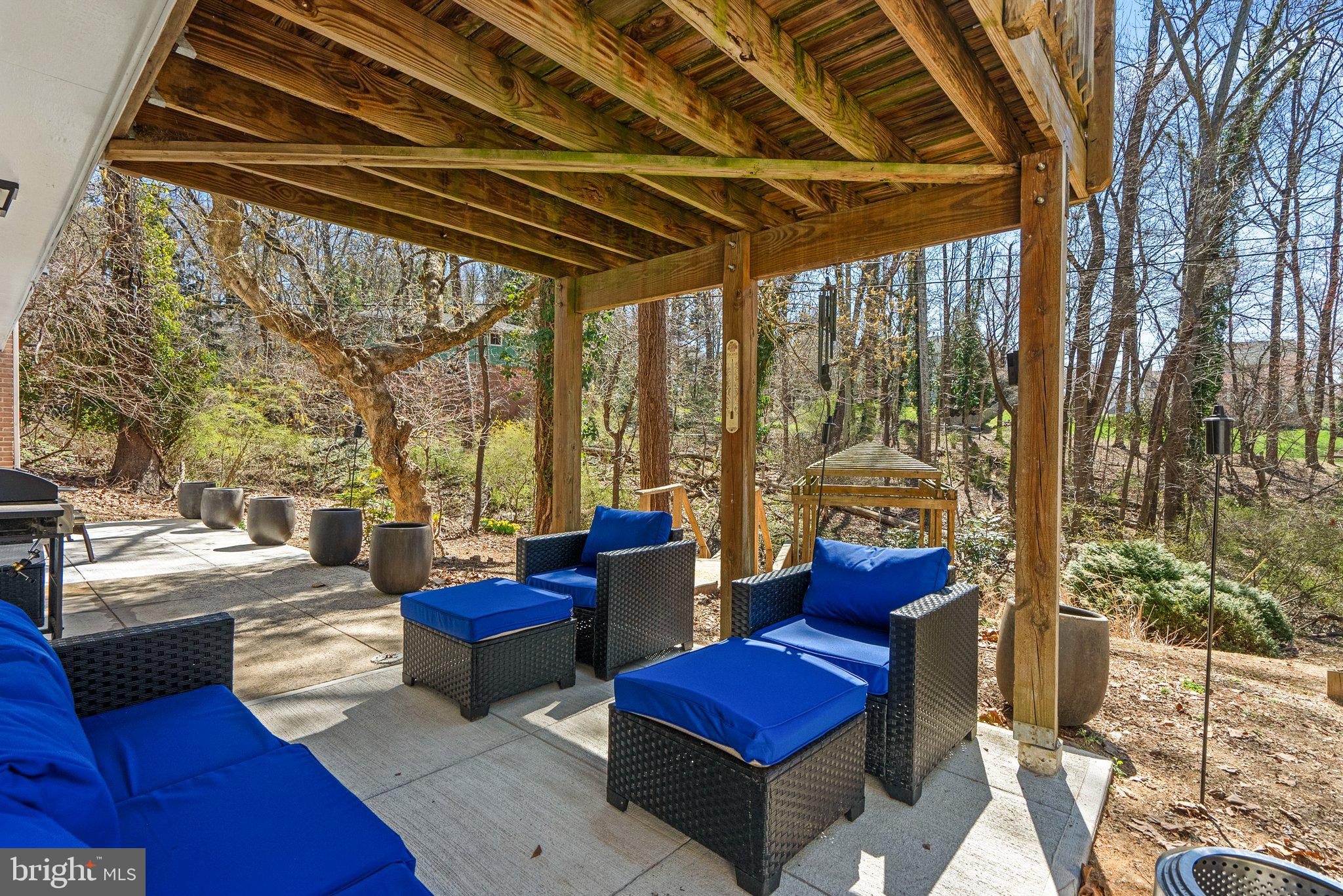 8607 PINECLIFF DRIVE