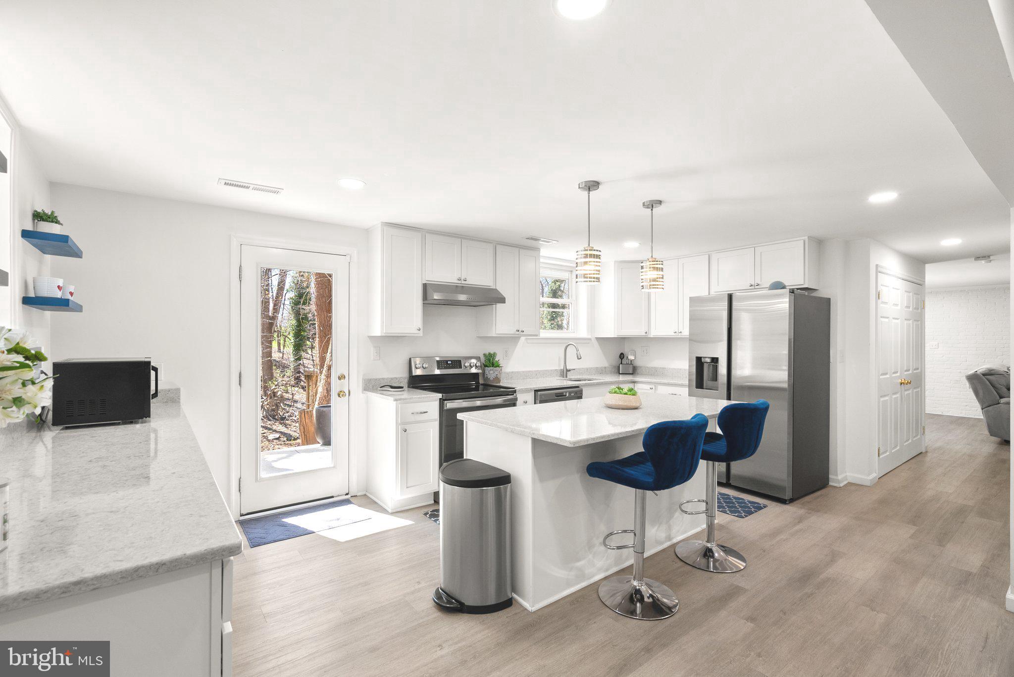 8607 PINECLIFF DRIVE