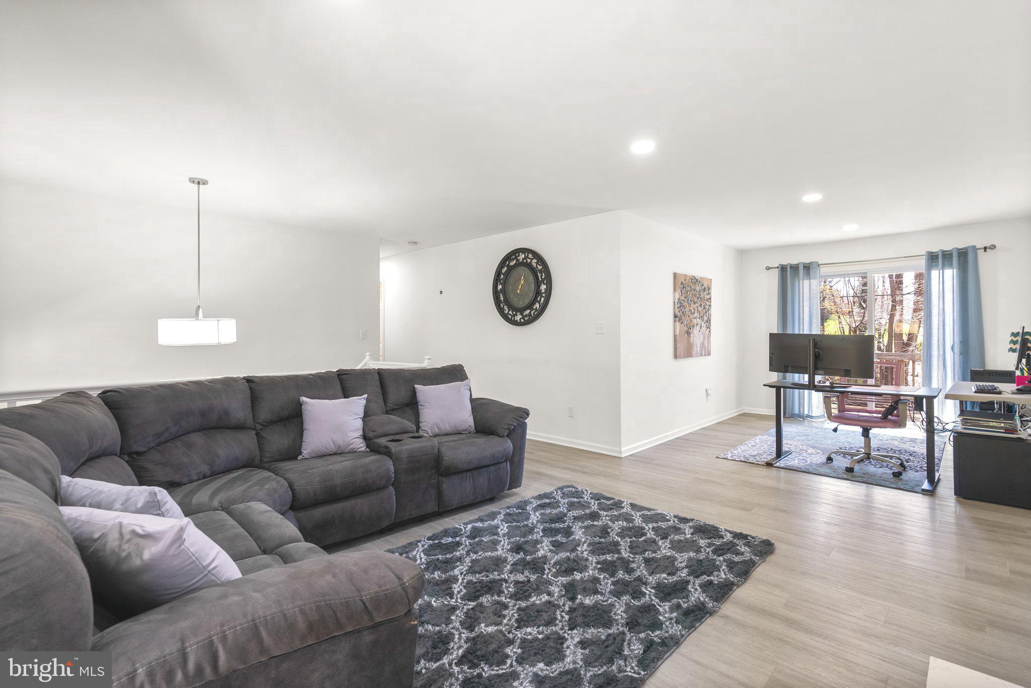 8607 PINECLIFF DRIVE