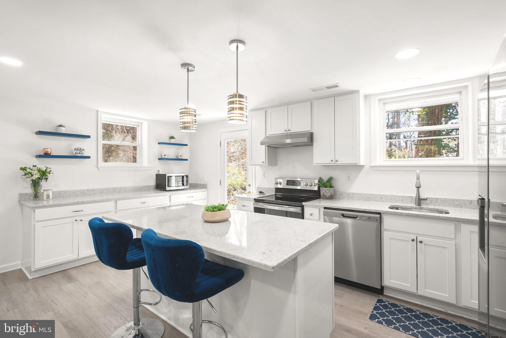 8607 PINECLIFF DRIVE