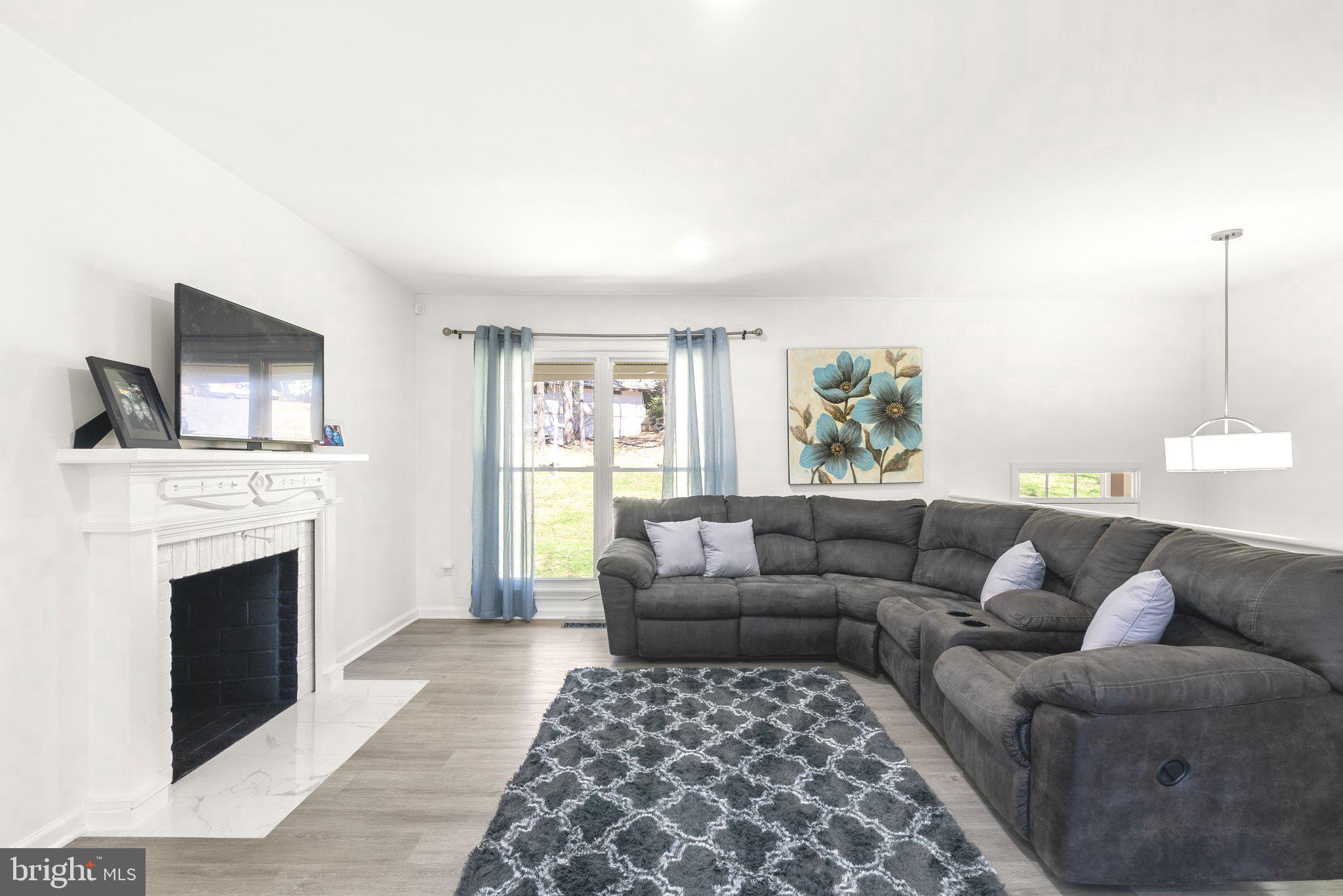 8607 PINECLIFF DRIVE