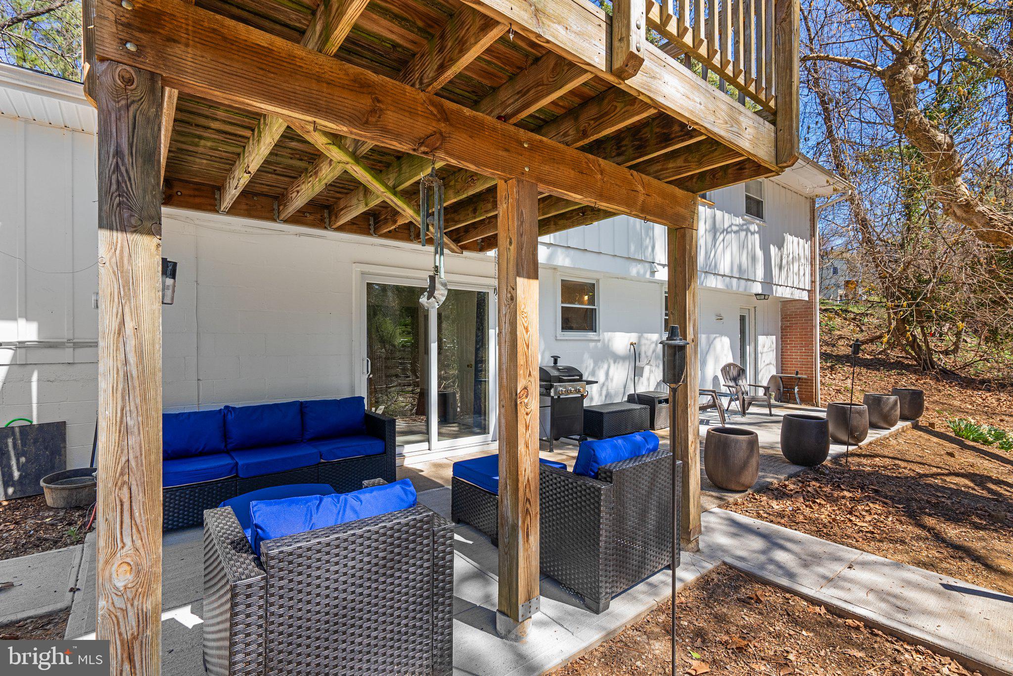 8607 PINECLIFF DRIVE