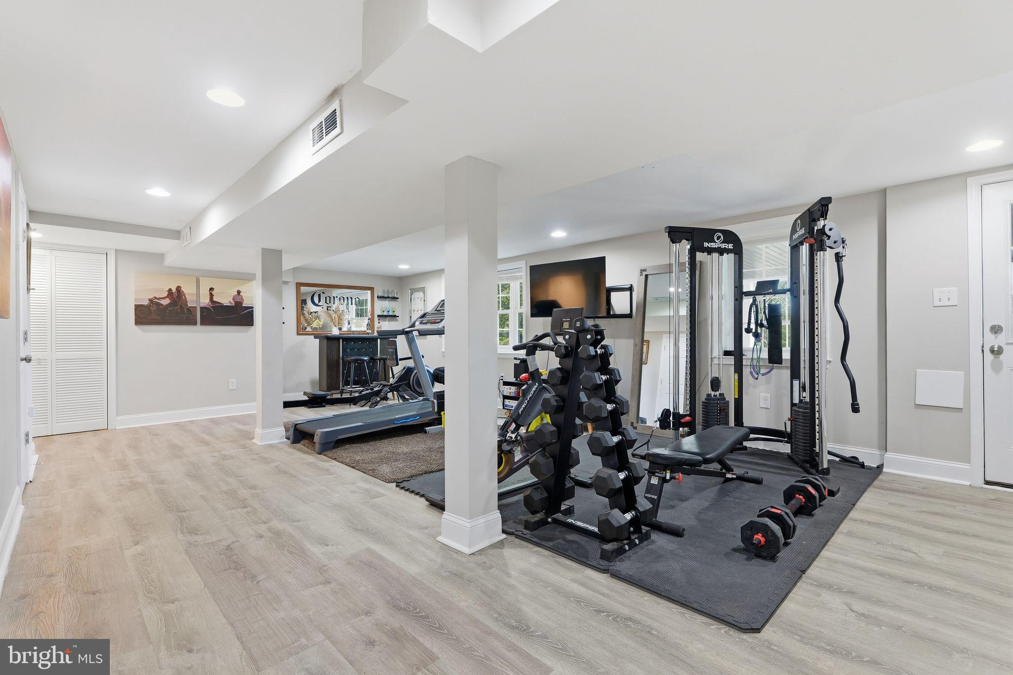 5642 JEFFERSON BOULEVARD